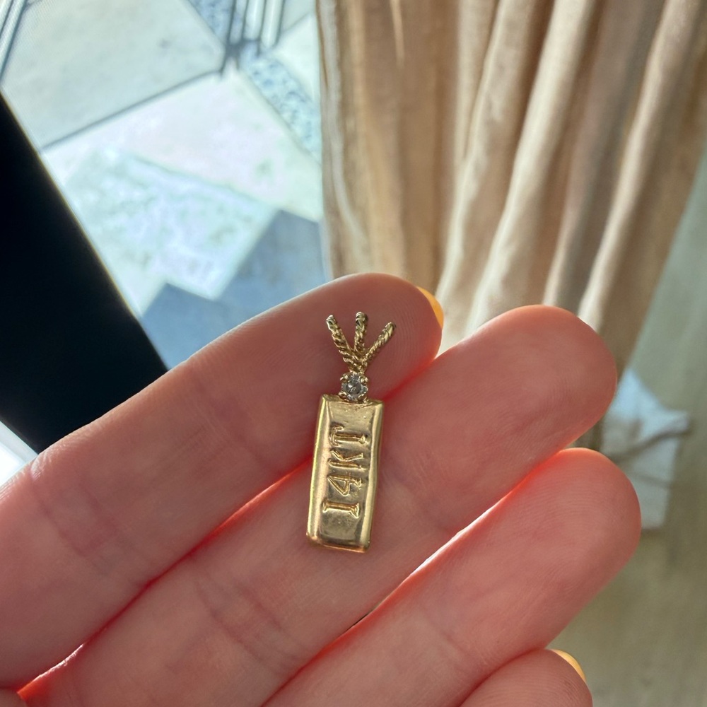14k yellow gold ingot charm with diamond